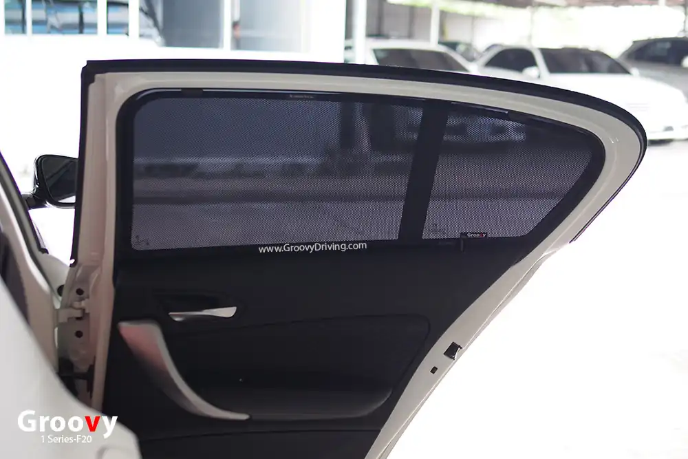 ม่านบังแดดบานประตูข้าง BMW 1 Series F20 ตรงรุ่น