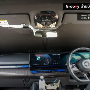 ม่านบังแดดบานกระจกหน้า BMW 5 series G60 ตรงรุ่น