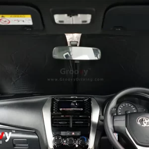 ม่านบังแดดรถยนต์ ม่านบังแดดสำหรับจอดรถ Toyota Yaris Hatchback XP150