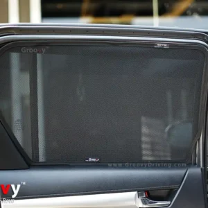 ม่านบังแดดบานประตูข้าง Toyota Hilux Revo ตรงรุ่น