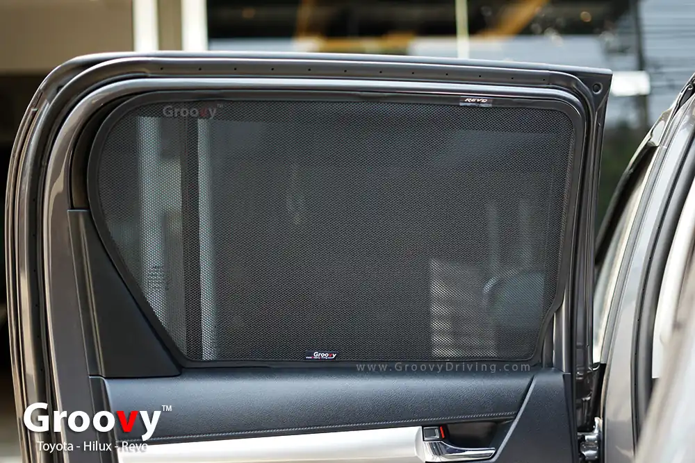 ม่านบังแดดบานประตูข้าง Toyota Hilux Revo ตรงรุ่น