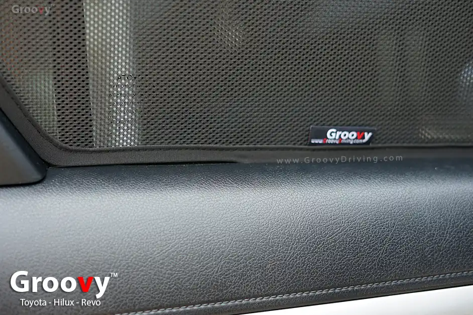 ม่านบังแดดบานประตูข้าง Toyota Hilux Revo ตรงรุ่น