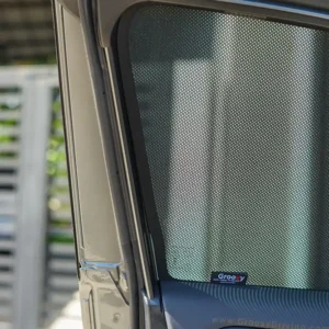 ม่านบังแดดบานประตูข้าง Toyota bZ4X ตรงรุ่น